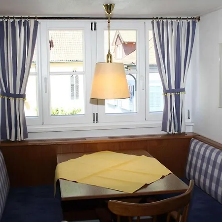 Haus Burgund - Dbe02021-cya * Meersburg